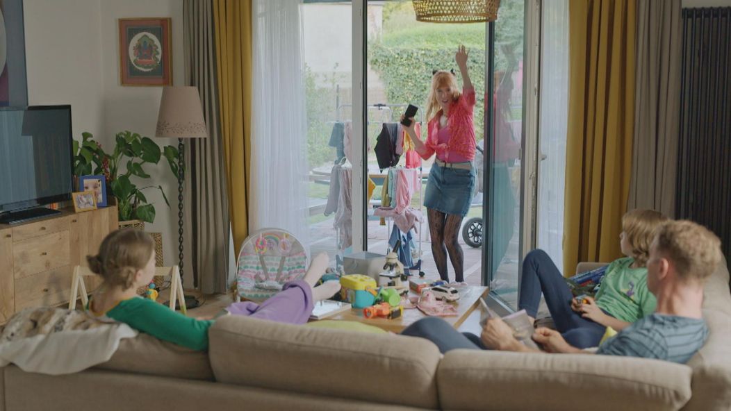 Nad Nikol (Táňa Pauhofová) sa začalo zmrákať. Na jej postupy si posvieti prísna vyšetrovateľka Soňa Vágnerová (Andrea Štefančíková).