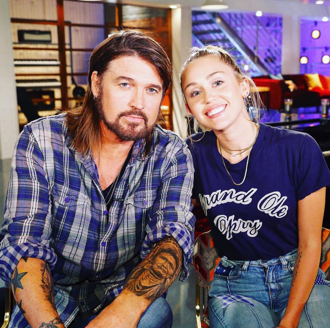 Miley s otcom Billy Ray Cyrusom