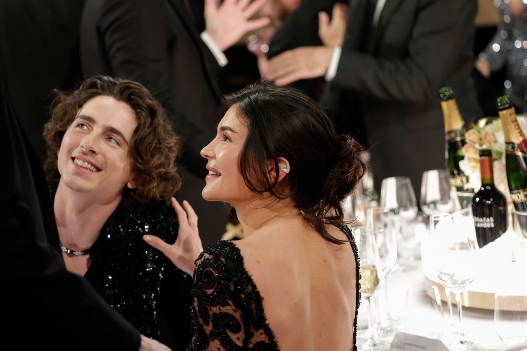 Selenu Gomez a Taylor Swift prichytili pri ohováraní