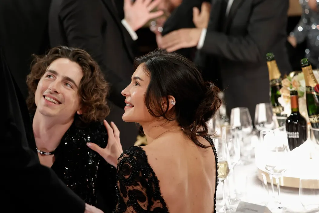 Selenu Gomez a Taylor Swift prichytili pri ohováraní