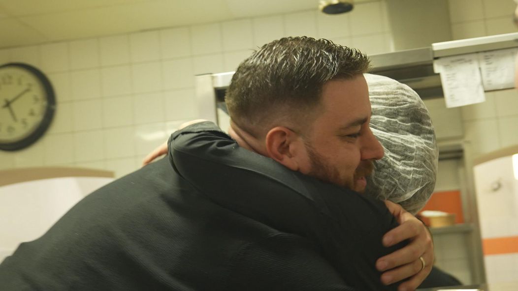 Martin Novák v reštaurácii Yalla Habibi v Banskej Bystrici