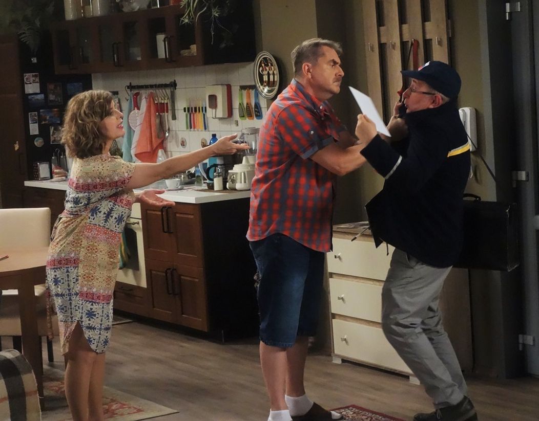 Aj pán poštár takmer dostal na hubu