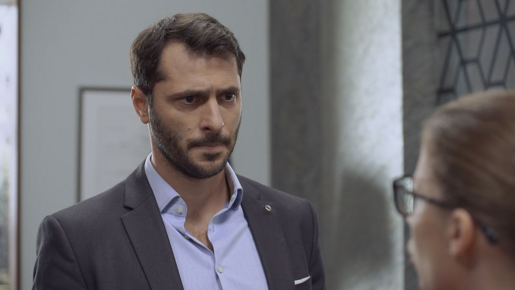 Tamara si to okamžite všimla.