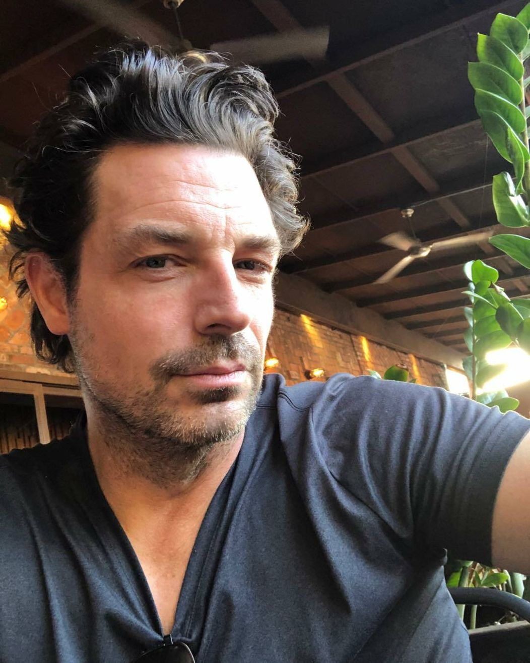 Herec Brennan Elliott.