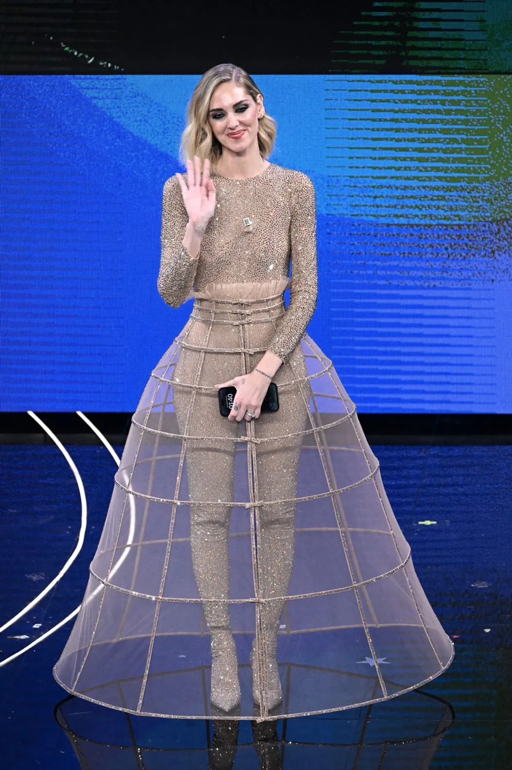 Chiara Ferragni v ďalších šatách na hudobnom festivale Sanremo