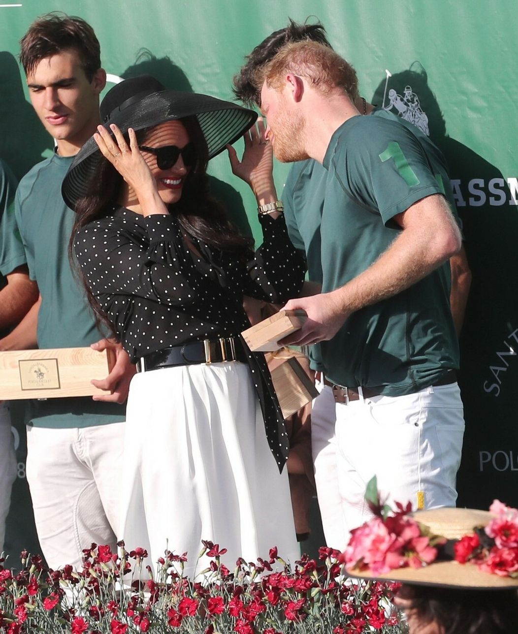 Meghan podporila princa Harryho na turnaji v póle