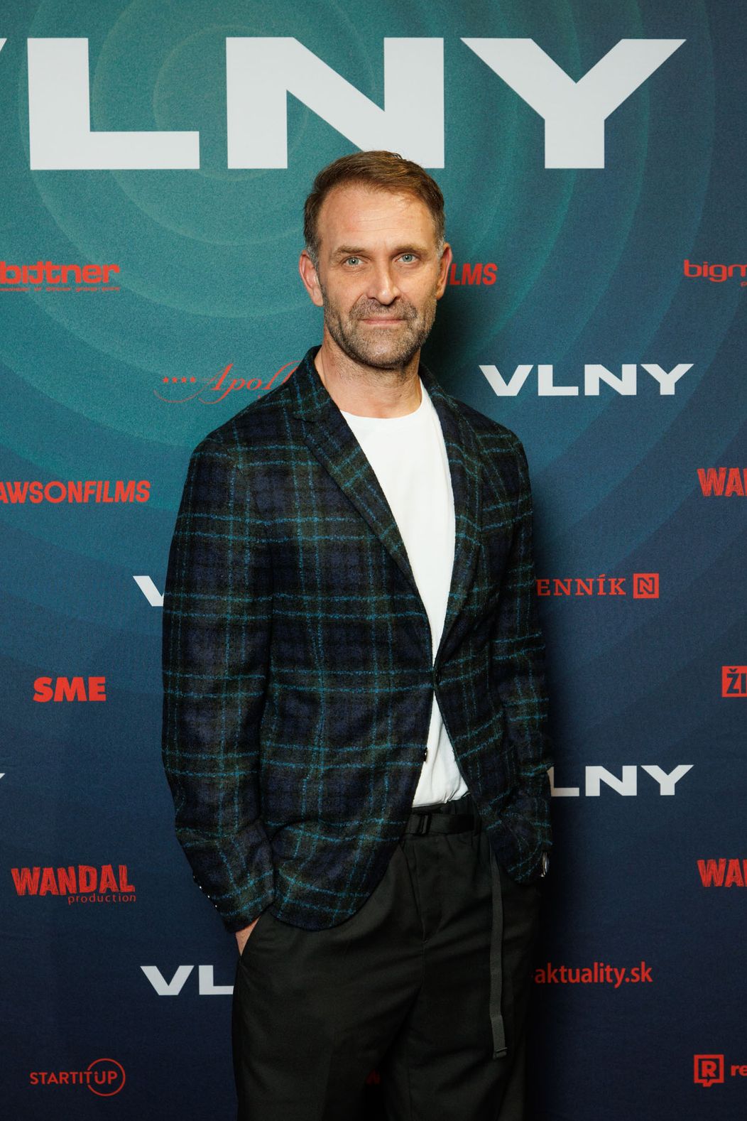 Slávnostná premiéra filmu Vlny