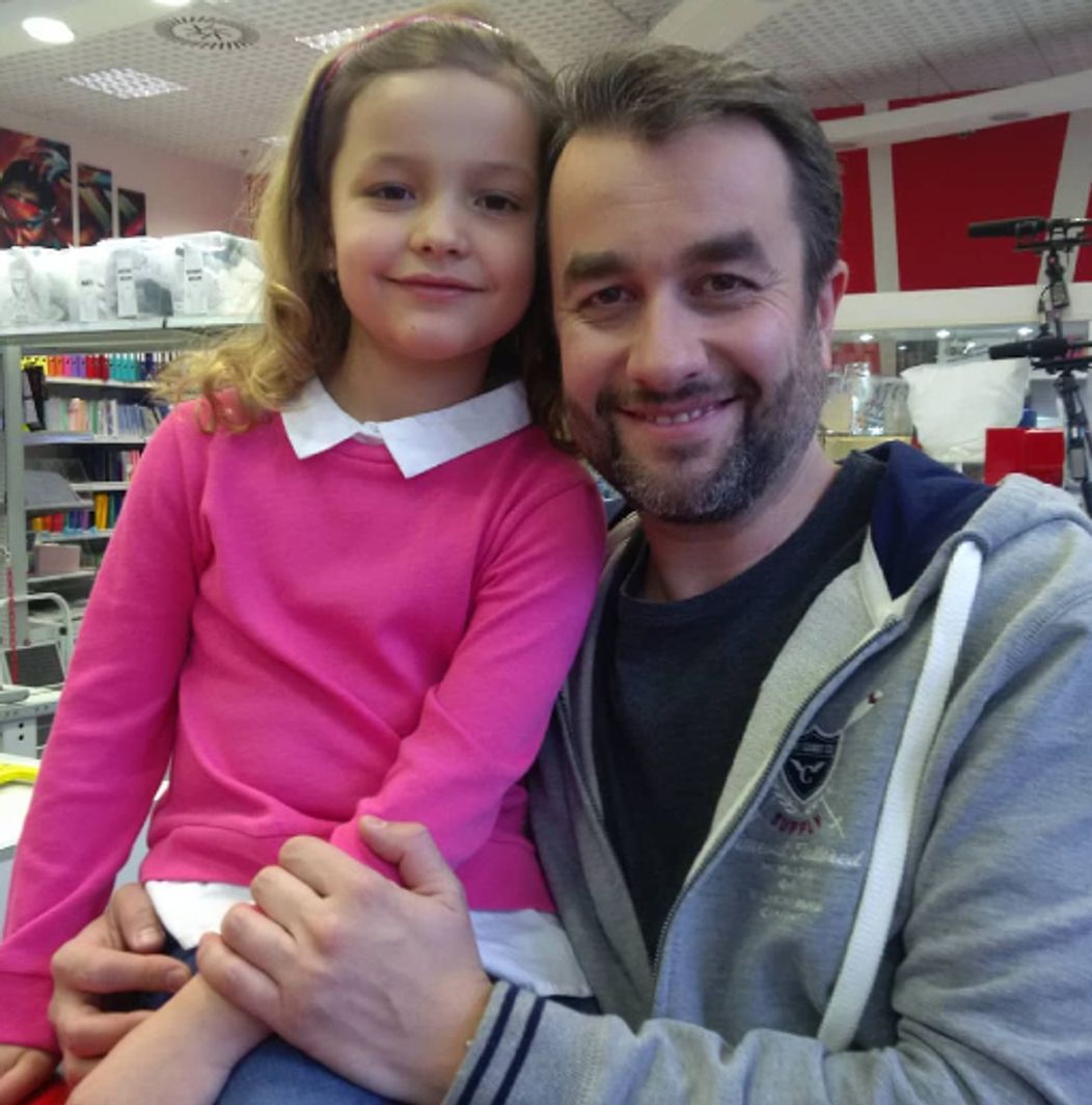 Izabelka a Karinka alias sestry Viki a Nina