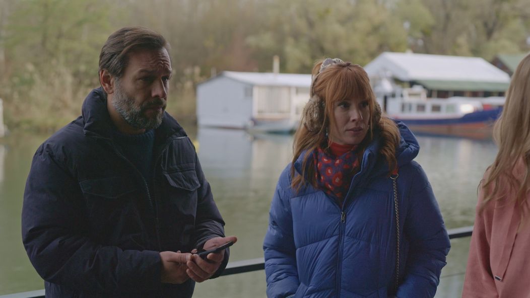 Roman si založil novú rodinu a Nikol nikdy nevyhľadal.