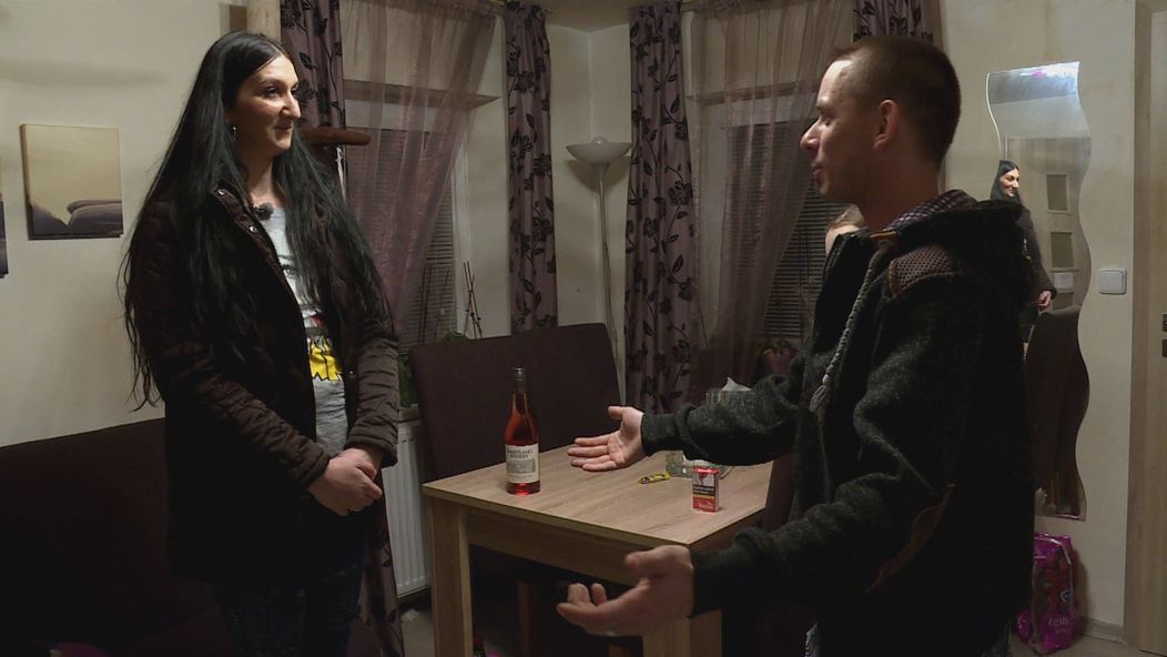 Dáša spoznáva Lukáša a Karolínu.