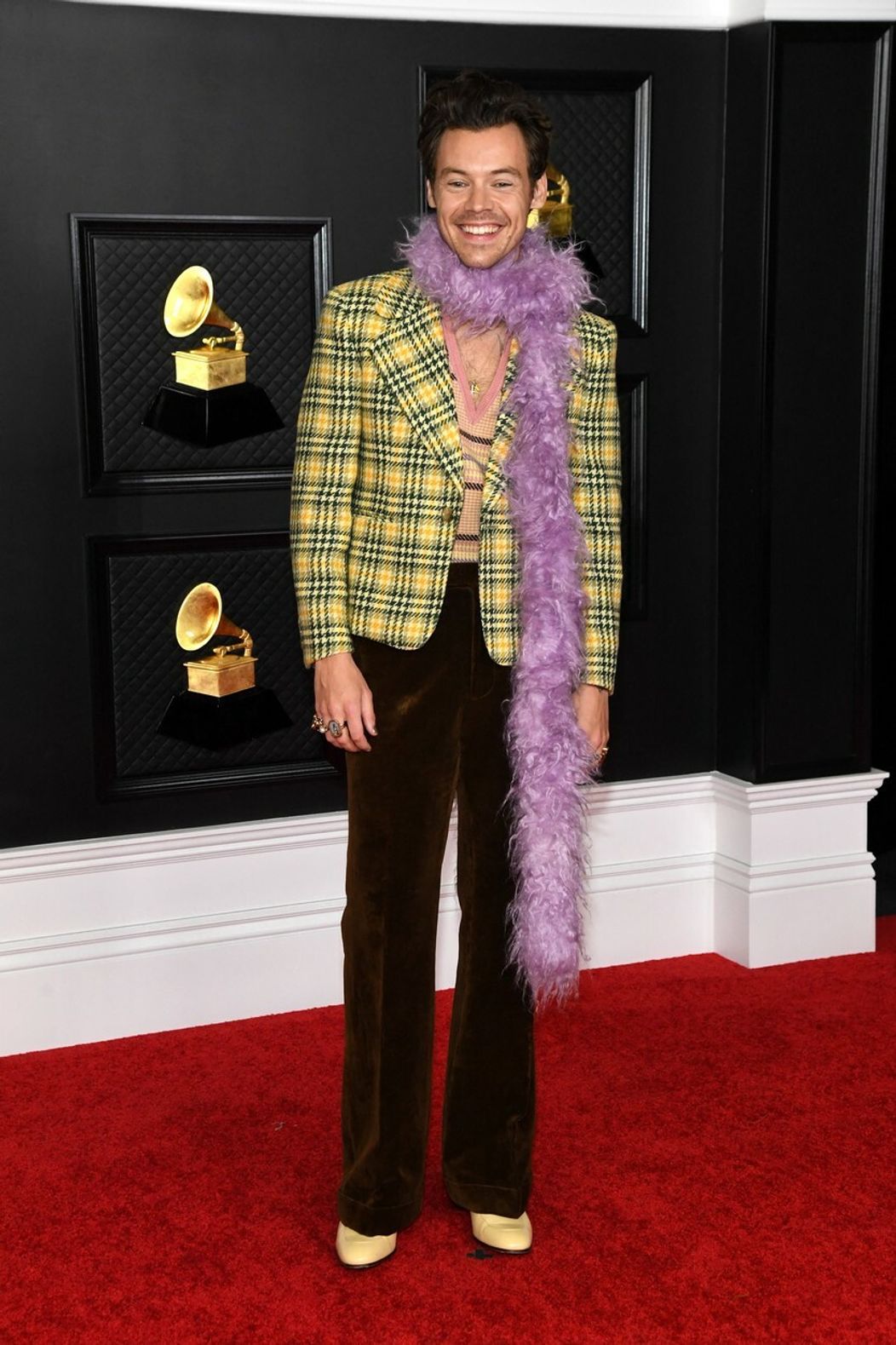 Harry Styles na 63. ročníku hudobných cien Grammy v Los Angeles