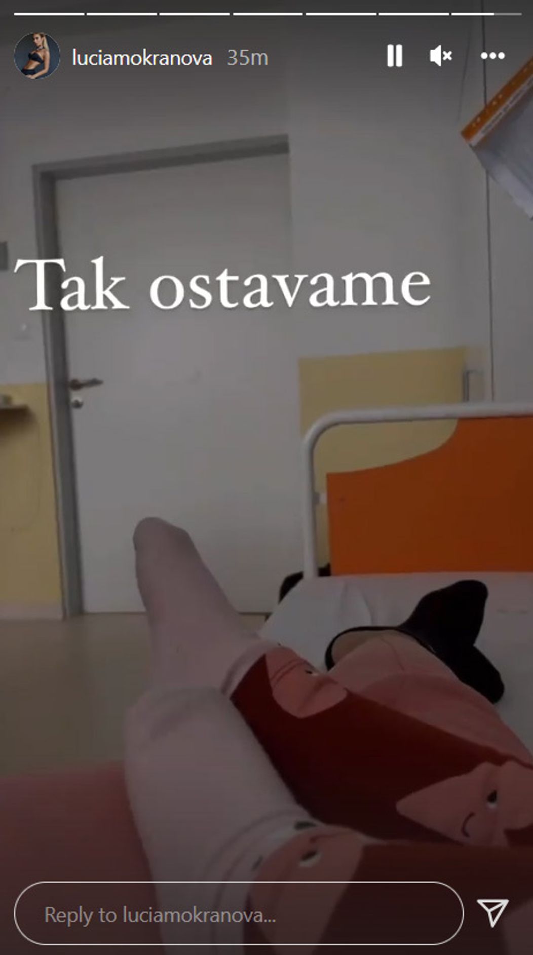 Lucka Mokráňová s Talinkou v nemocnici