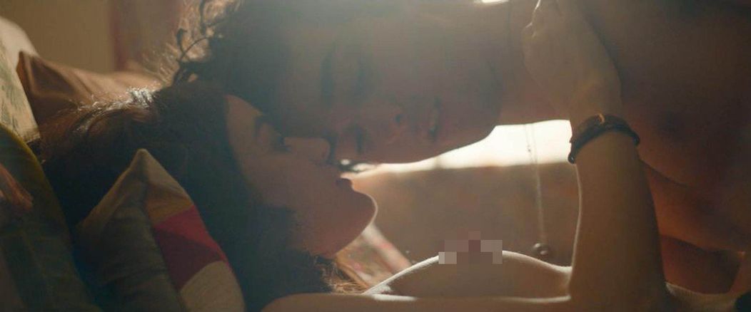 Lucy Hale v novom filme Dude