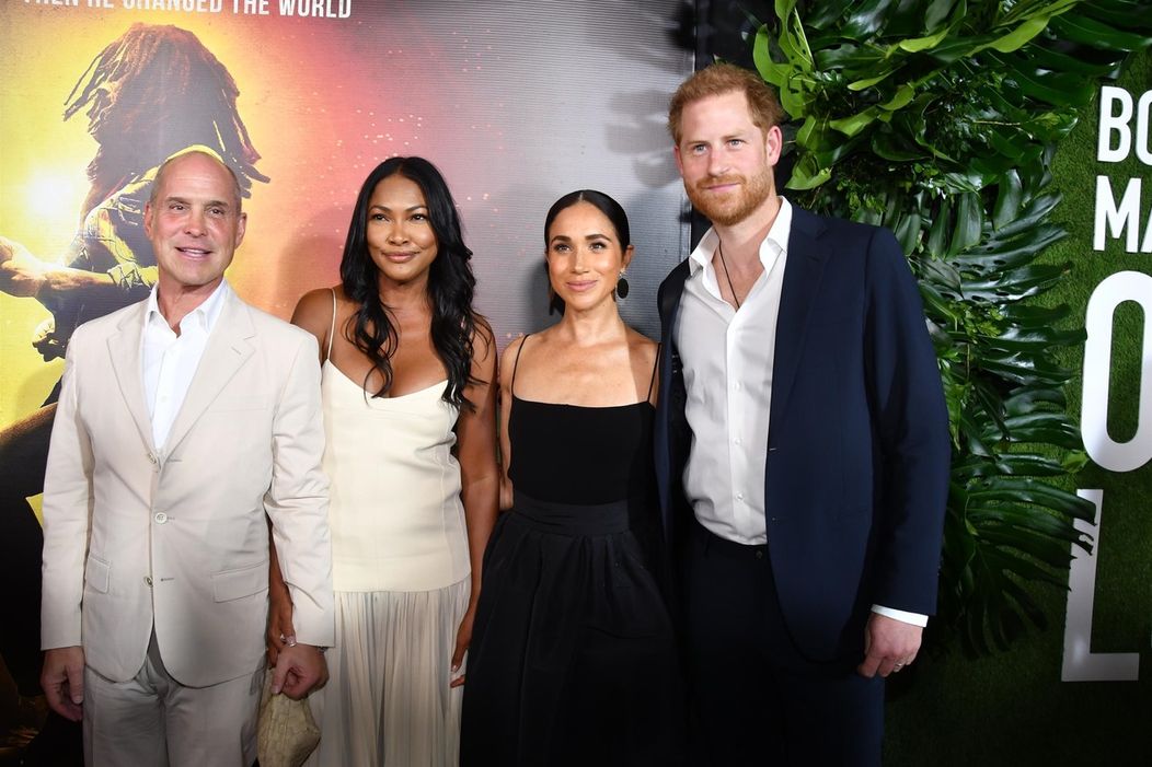 Princ Harry s Meghan na premiére filmu na Jamajke
