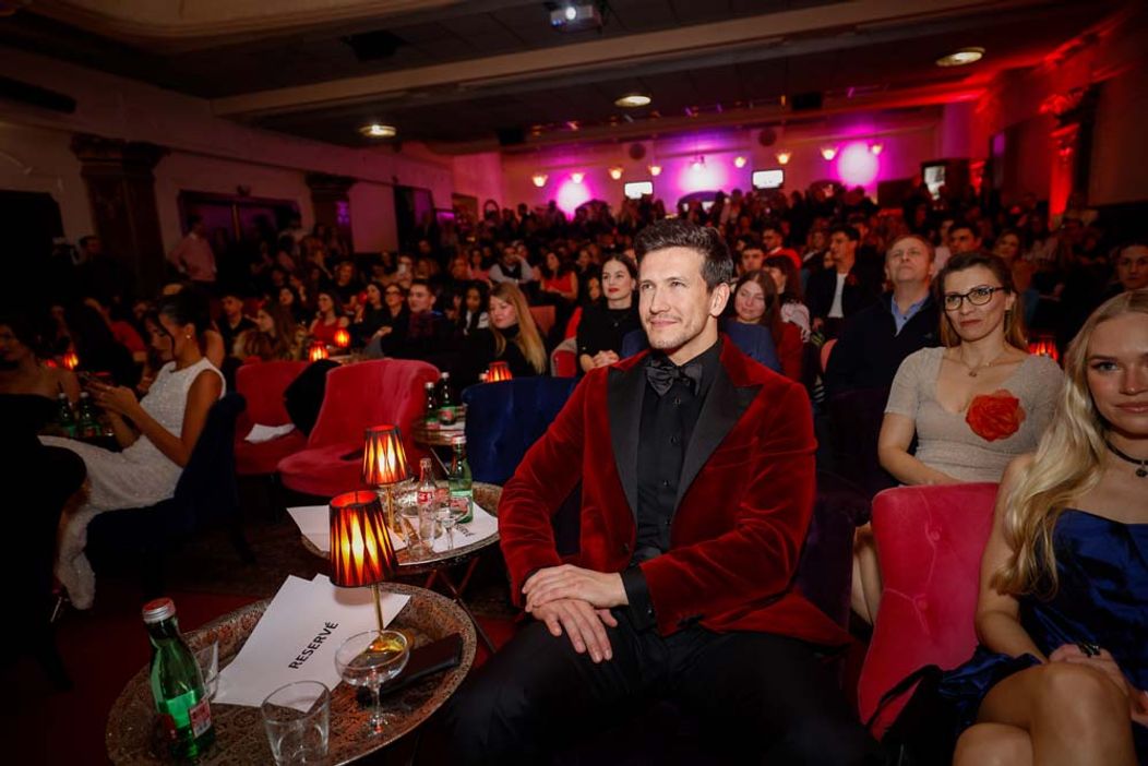 Slávnosté premietanie finále Ruže pre nevestu Česko