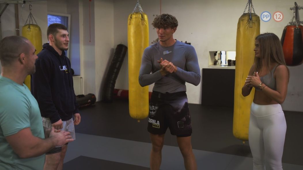 Zbyněk vysvetlil Sabine základy MMA.
