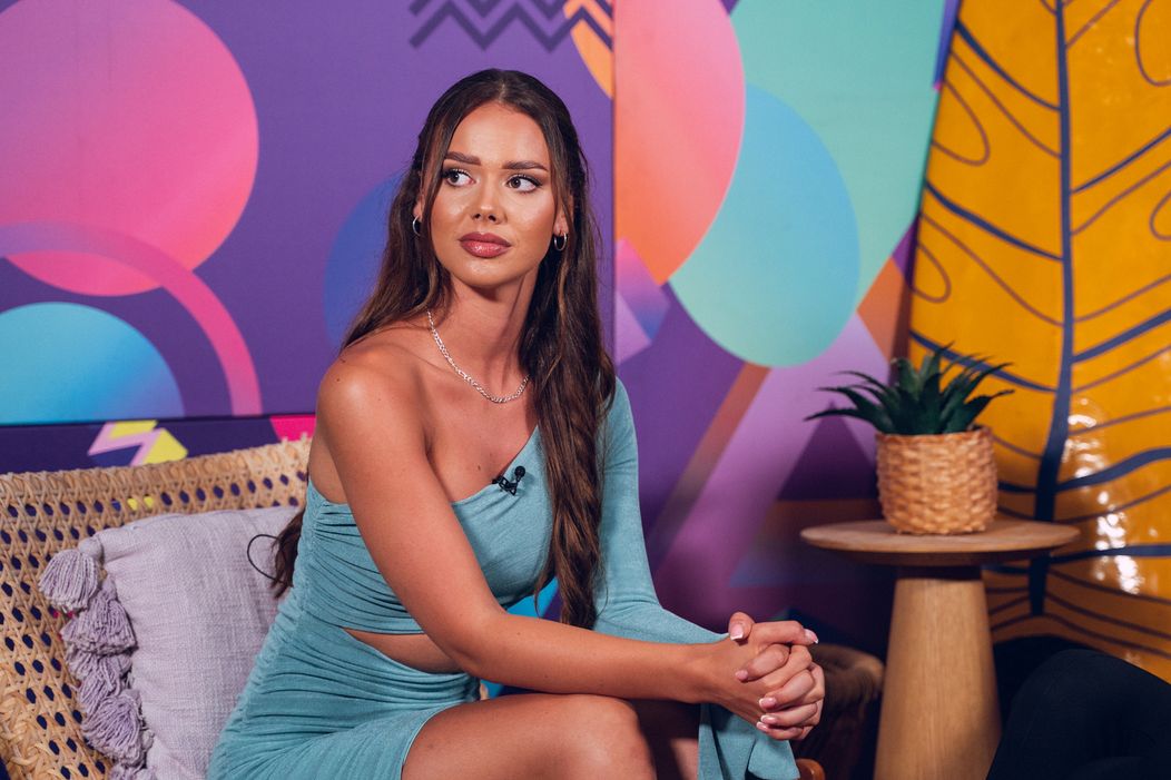 Gabriela v Beach Hut