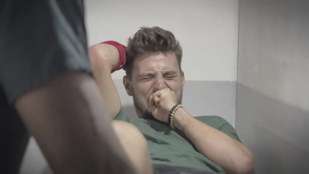 Vašek kvôli zraneniu kolena v šou Survivor nemôže ďalej pokračovať.