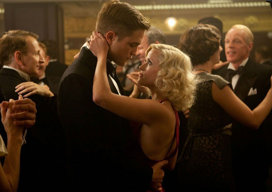 Robert Pattinson a Reese Witherspoon vo filme Voda pre slony