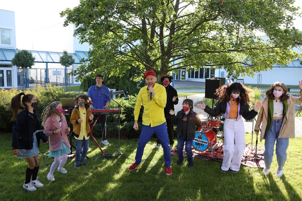 Miro Jaroš, Mark Dann a deti z Oteckov