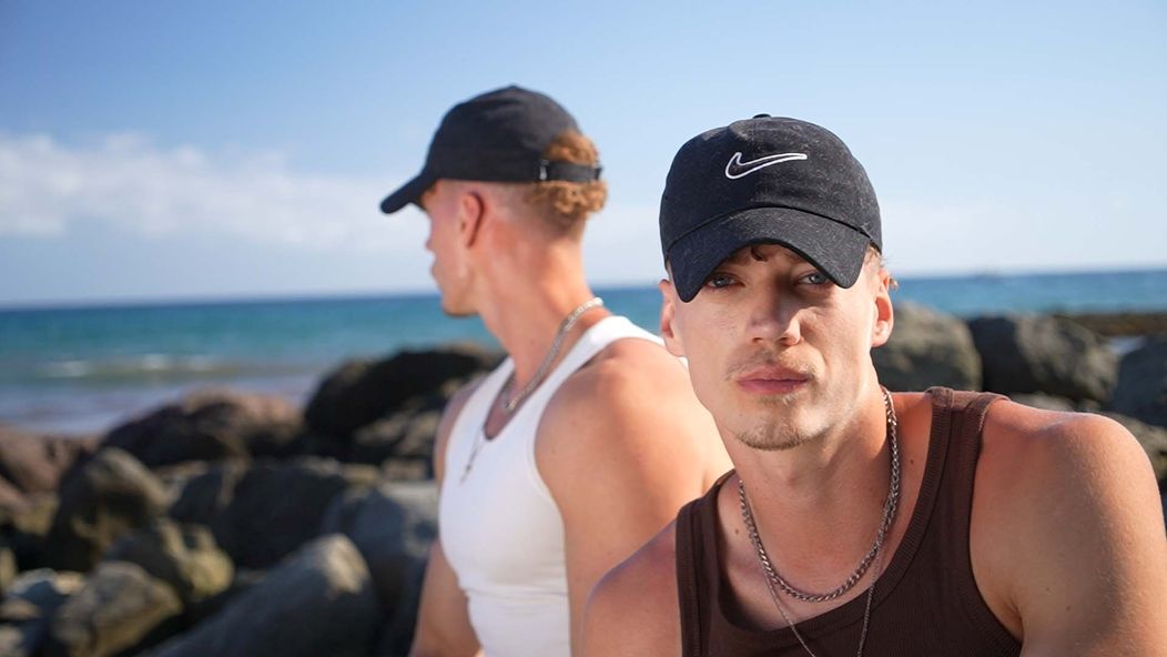 Lu a Adam Sedro sa vracajú na Love Island