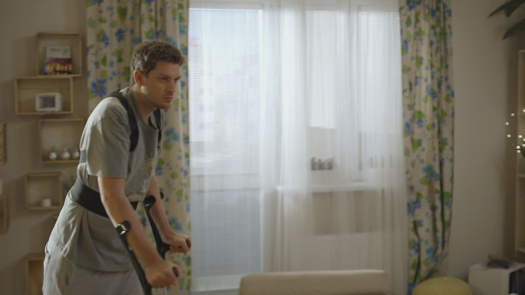 Boris je závislý na liekoch a napadol Lenku