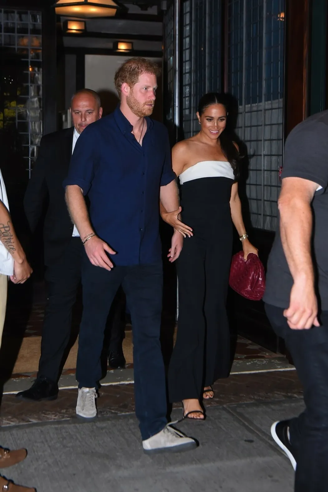 Meghan a Harry na večeri
