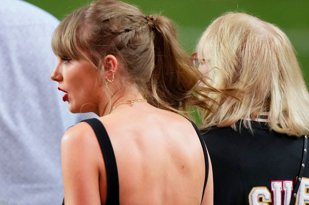 Taylor Swift s Blake Lively na Super Bowl