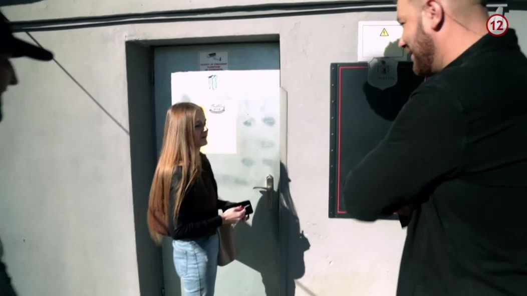 Personál pravidelne mešká