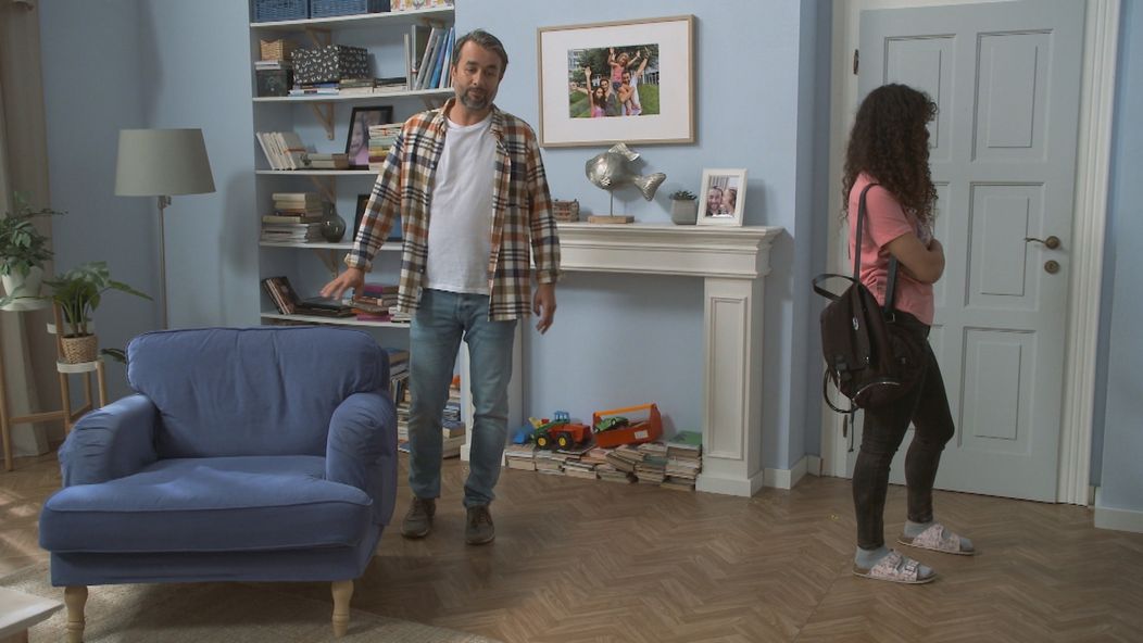 Vysvetľuje je, že ho celá situácia mrzí.