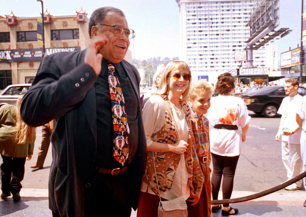 Vo veku 93 rokov zomrel legendárny americký herec James Earl Jones