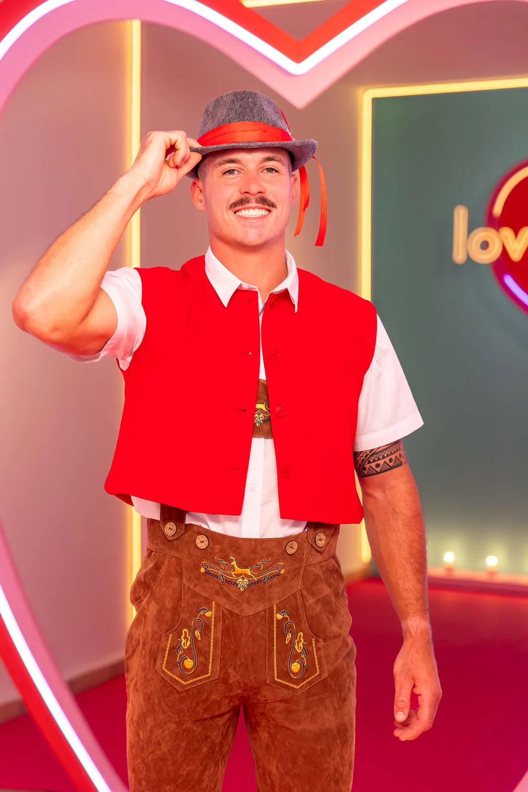 Prichádza Dano do Love Islandu