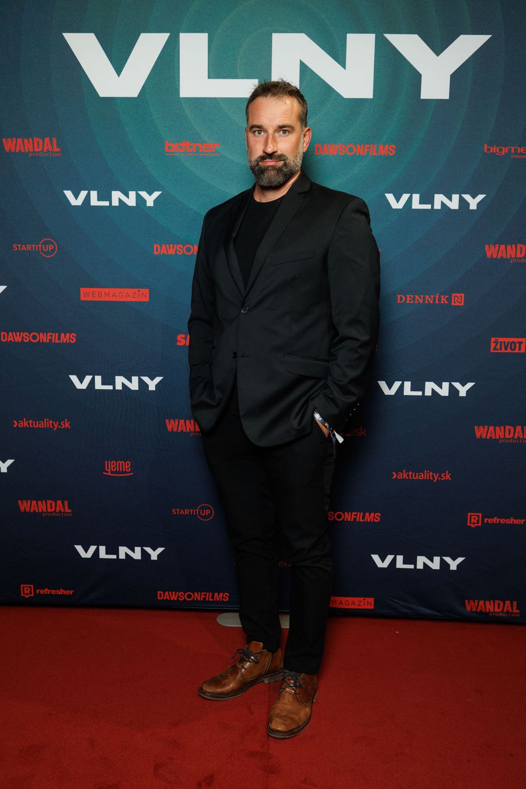 Slávnostná premiéra filmu Vlny