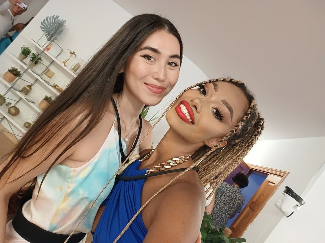 Naomi a Aicha