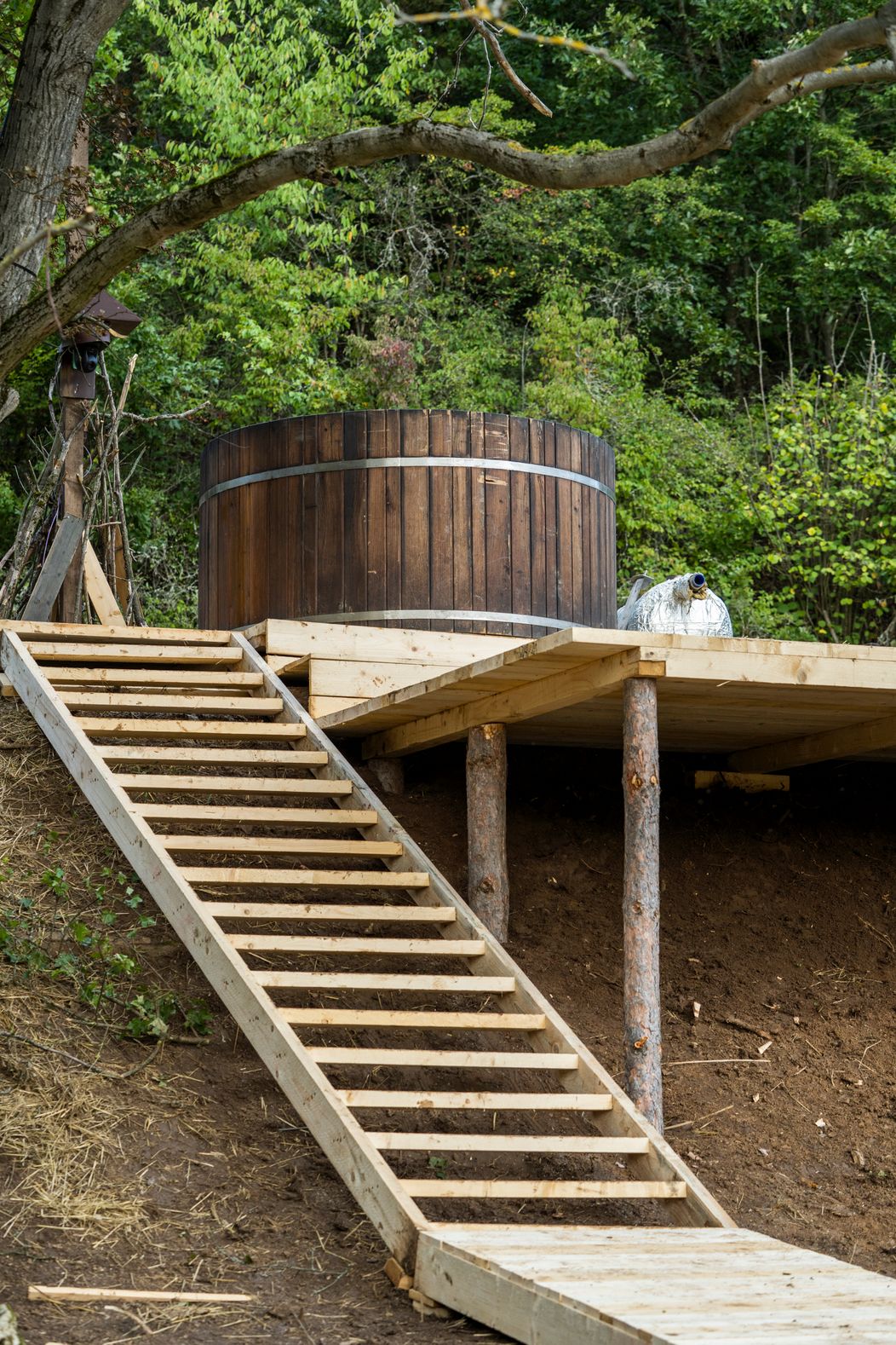 Duel pomocníkov, Farmu neopustil nikto, Matúš novým farmárom týždňa