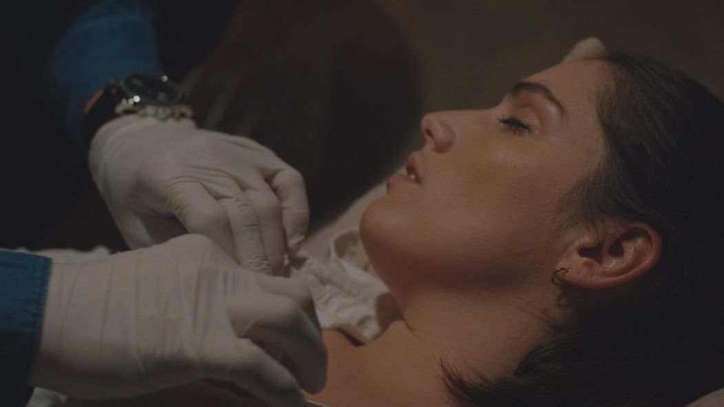 Erika sa stala Andrejovou obeťou.