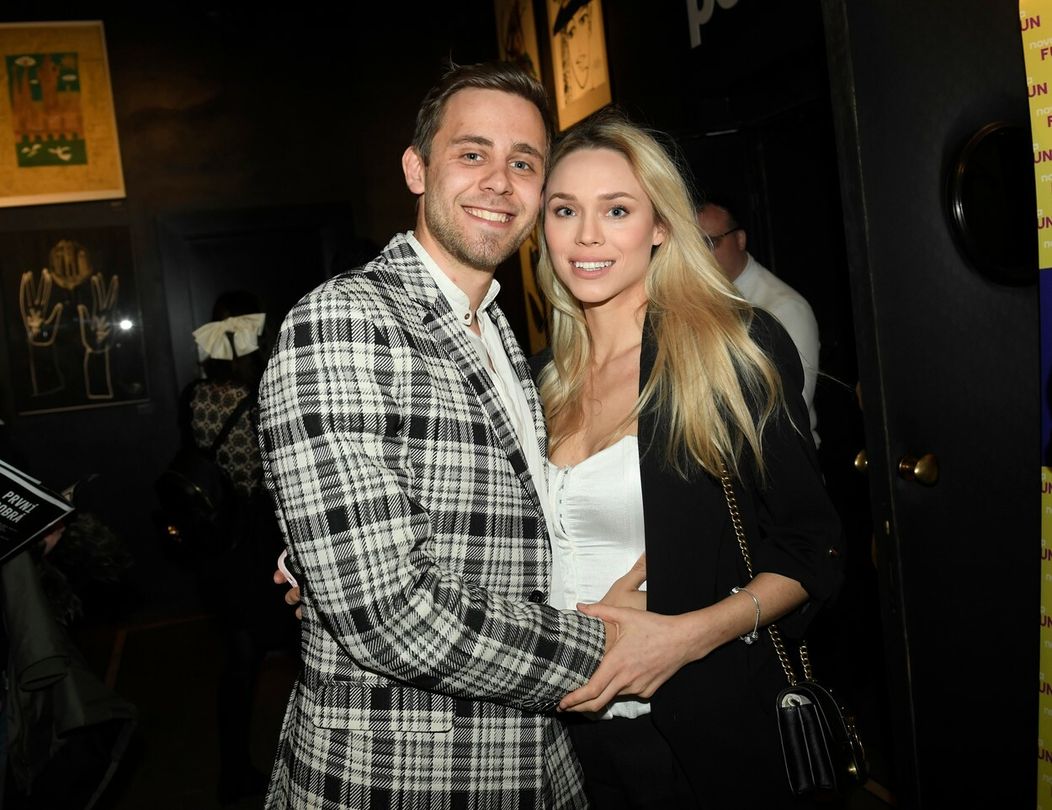 Navrátil sa ešte v apríli postaral o špekuláciu, že s epriateľkou Anetou čaká dieťa, keď ju pri fotení chytil za brucho.