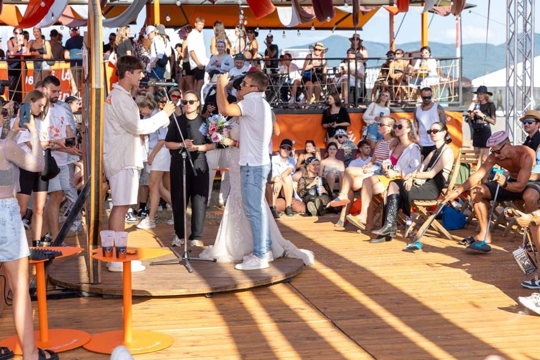 Jovinečko a Bianka pred oltárom