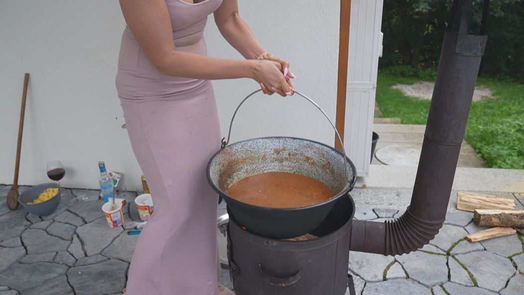 Dievčatá z Ruže pre nevestu na chate: Prekvapil ich striptér