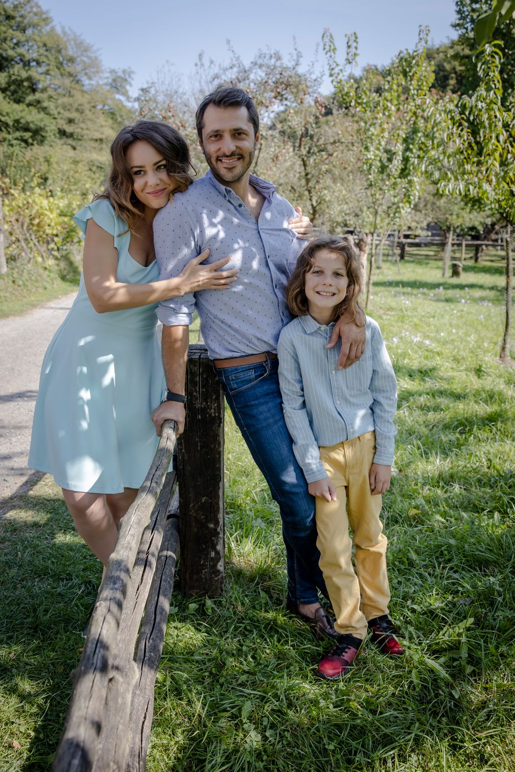 Sisa, Max a Alex na Farme