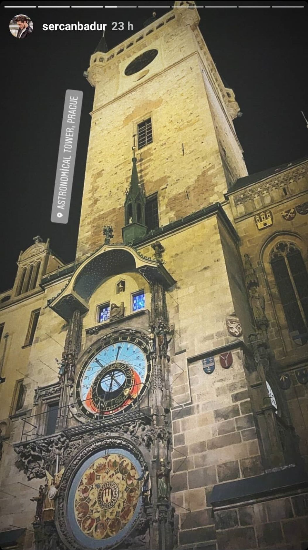 Víťazné gesto Petra Sagana po zisku siedmeho zeleného dresu na TdF.