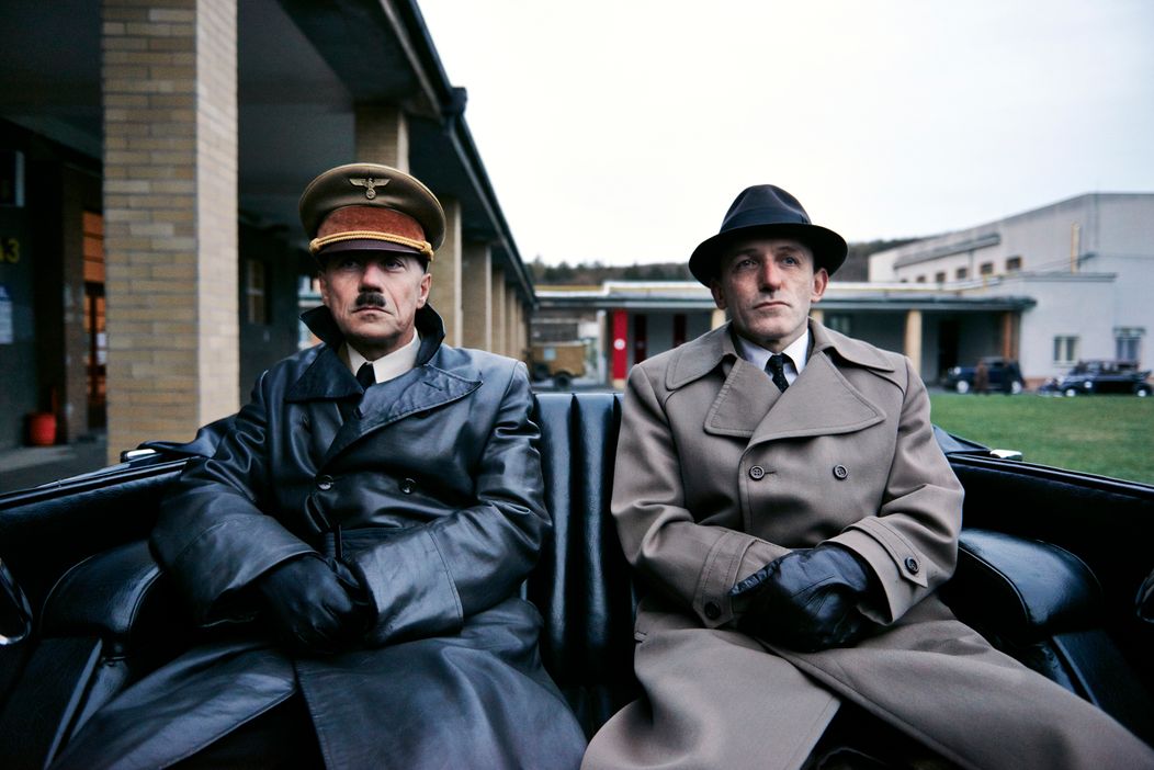 Pavel Kříž ako Adolf Hitler a Karl Markovics ako Joseph Goebbels