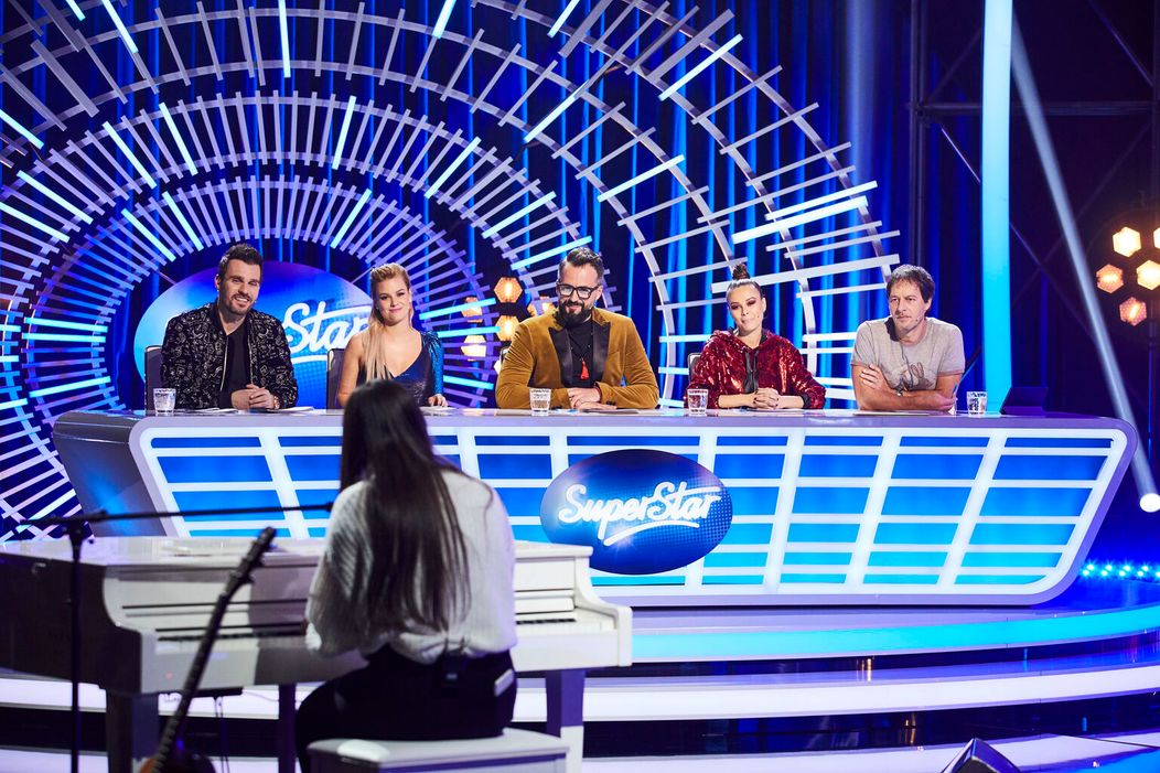 Adélu podporil známy český spevák Adam Mišík.