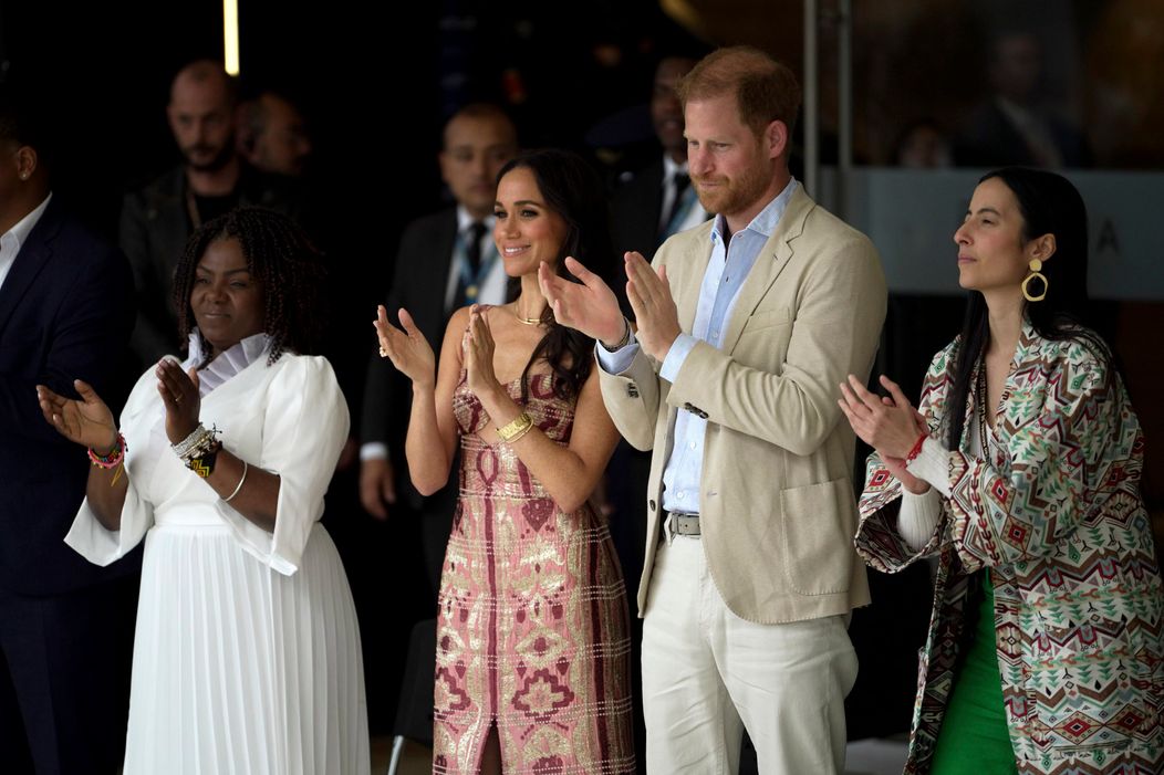 Princ Harry a Meghan prišli do Kolumbie na turné