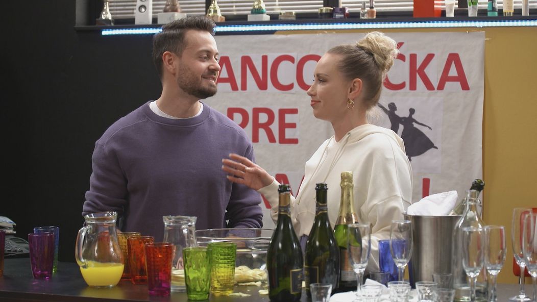 V Lenke sa prebudí žiarlivosť.