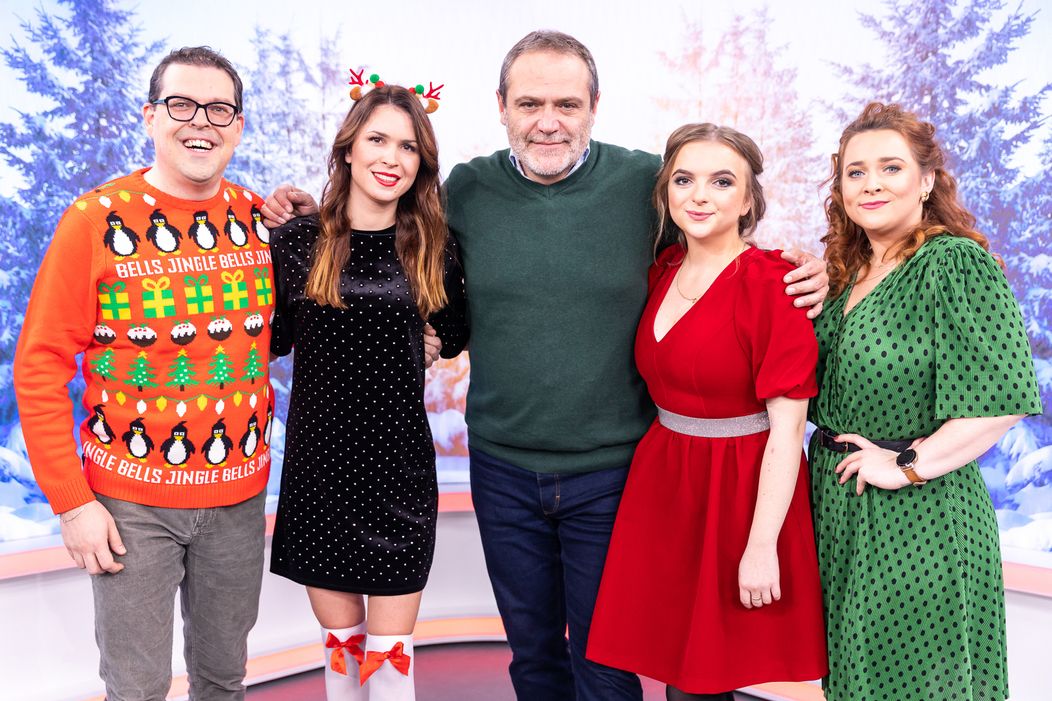 Moderátori a štáb Telerána pripravili vianočnú pesničku