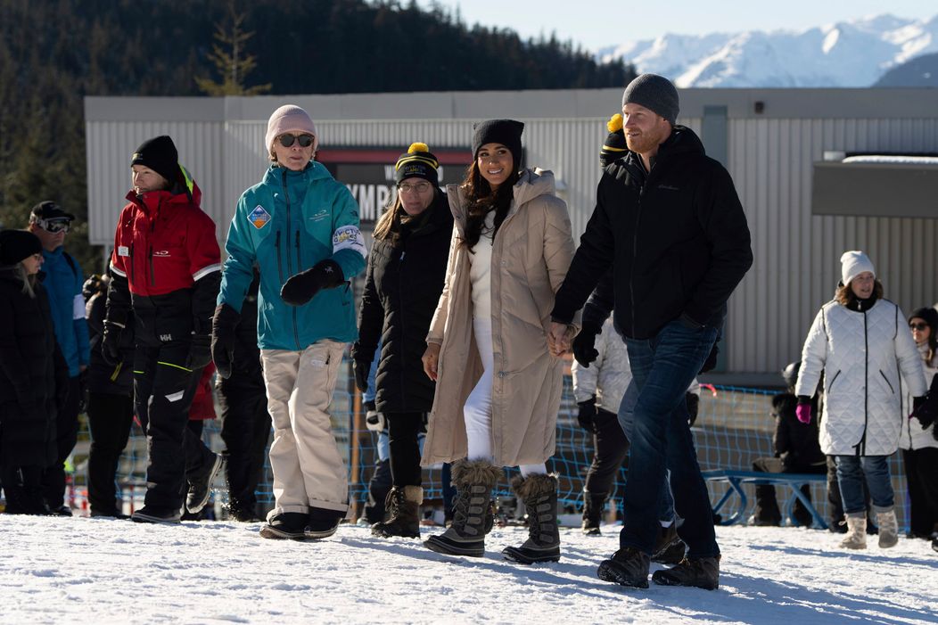 Princ Harry s Meghan na lyžiarskom svahu