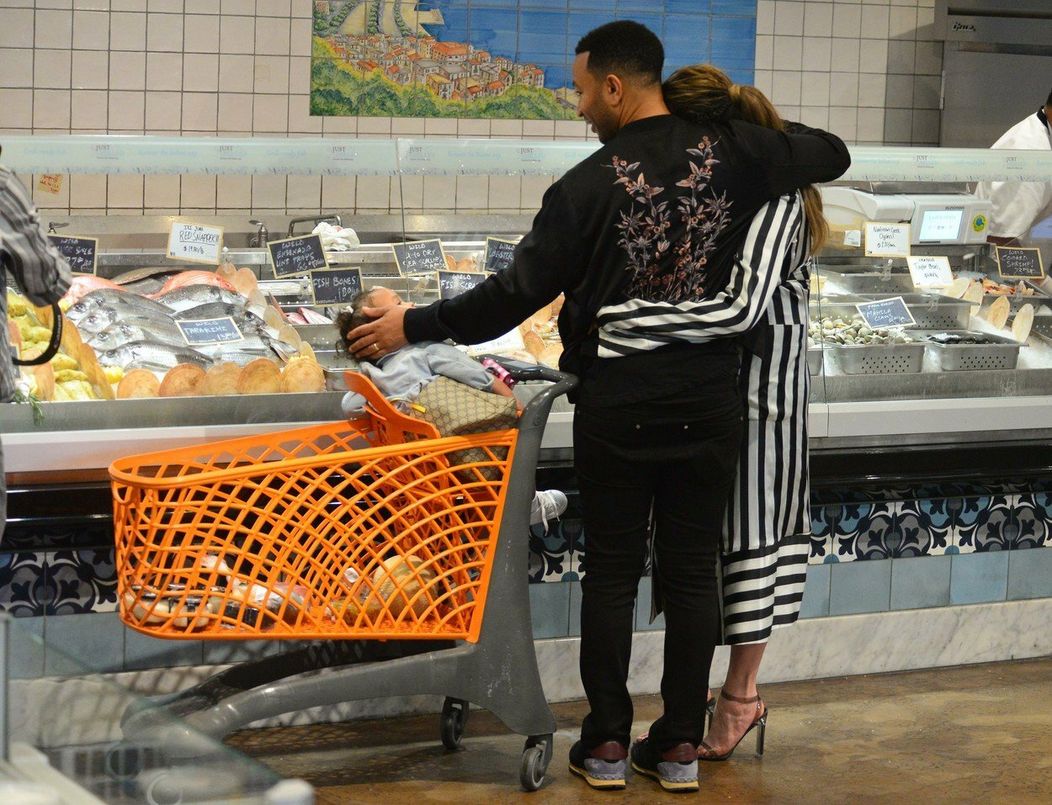 Chrissy Teigen s manželom Johnom Legendom. 