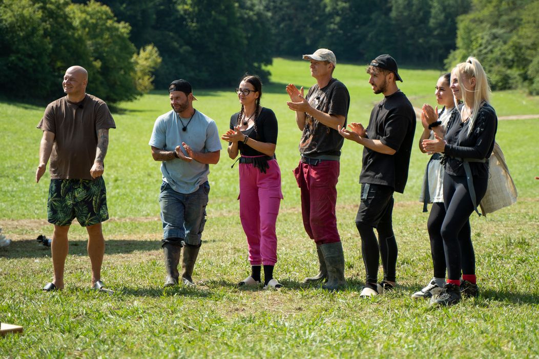 Duel pomocníkov, Farmu neopustil nikto, Matúš novým farmárom týždňa