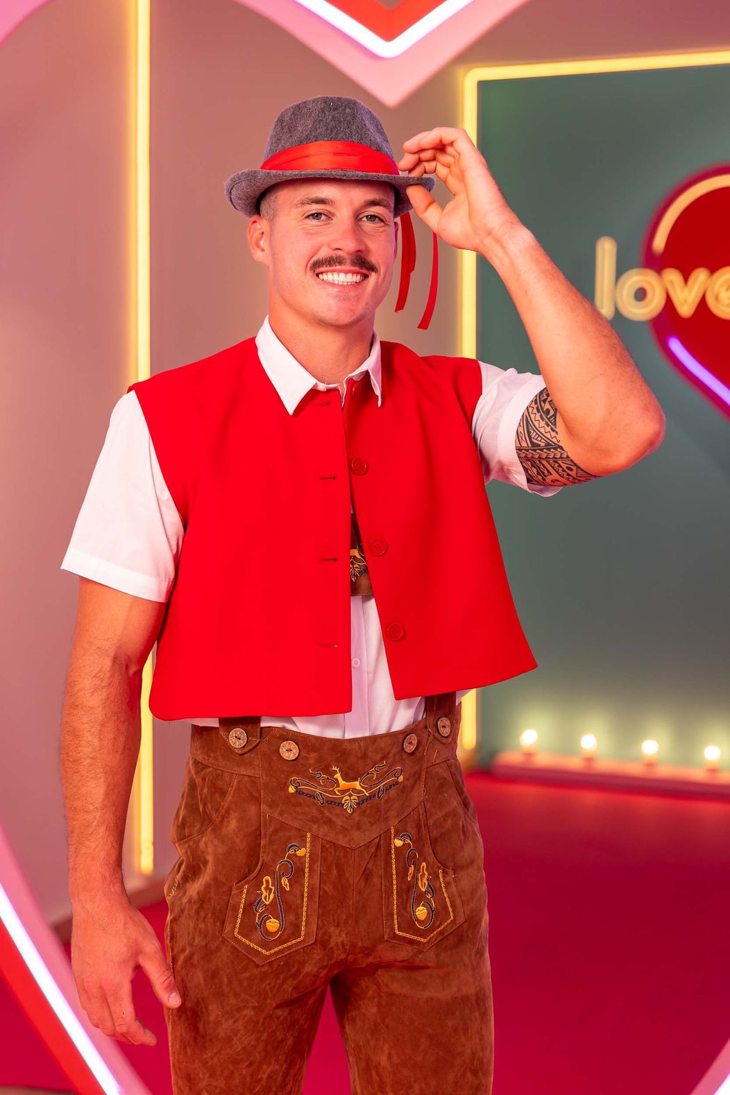 Prichádza Dano do Love Islandu